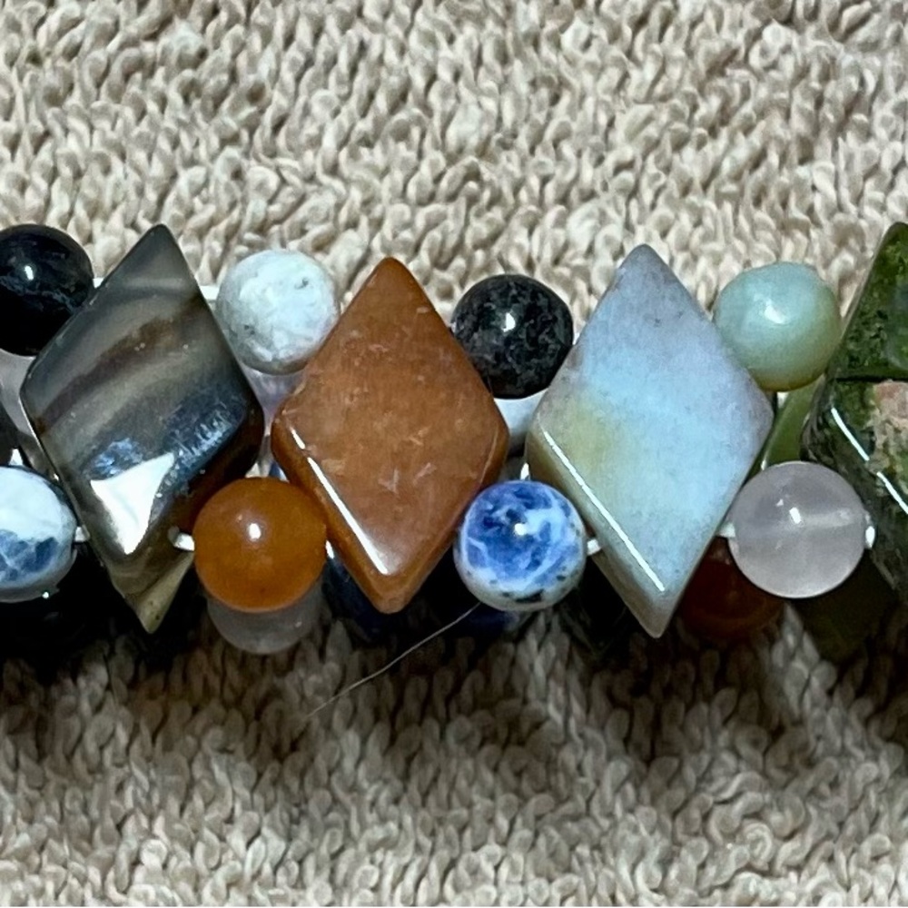 Semi-precious stone bracelet elastic Bohemian 
 multi colored‎ statement piece - Picture 6 of 7